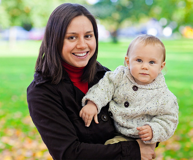 mum-with-small-child